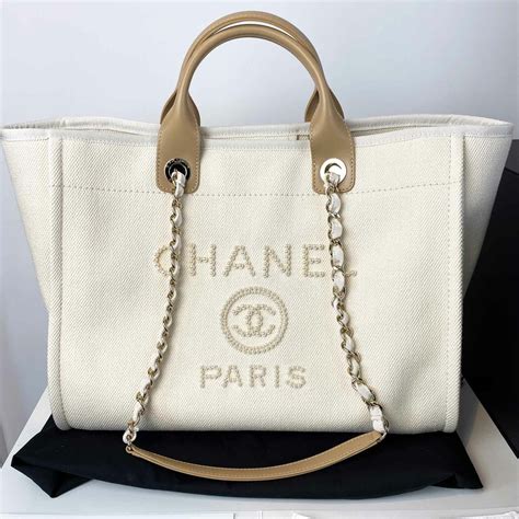 chanel handbags tote beige.